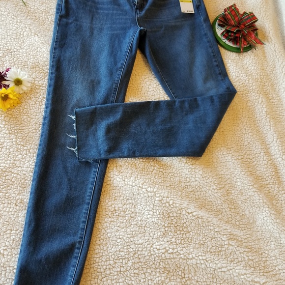 Michael Kors Izzy Skinny Jeans - Picture 1 of 6